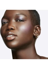 MAC GLOW PLAY BLUSH - Phard - totally synced