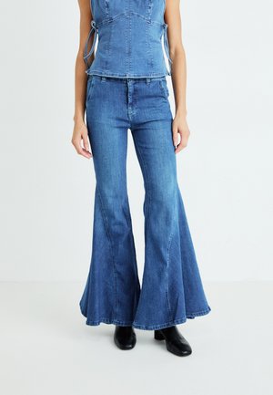 MARQUE - Flared jeans - kora