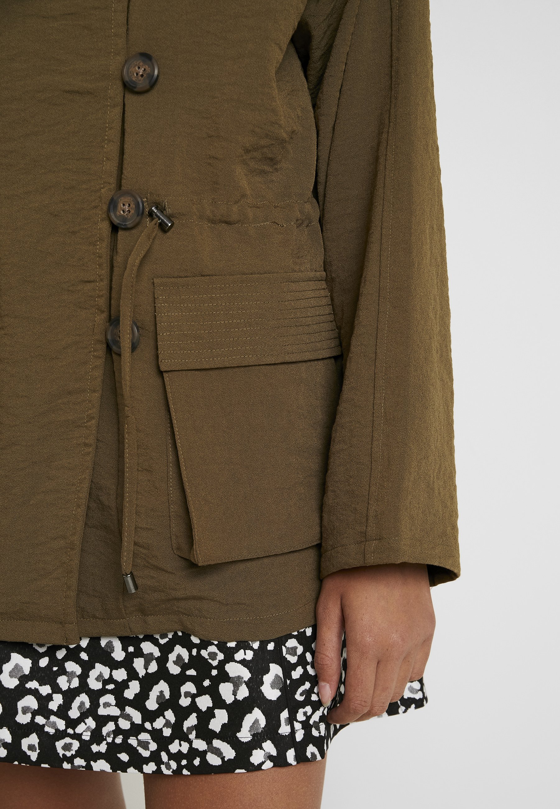 YAS YASMALLA JACKET ICONS Lett jakke beech Zalando.no Y.A.S YASMALLA JACKET ICONS