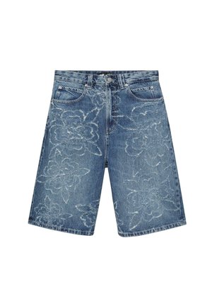 Short en denim avec motifs floraux décolorés, fermeture à boutons et zip à l'avant, et poches sur fond blanc.