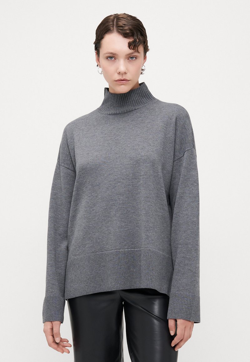 ONLY Tall ONLCOCO LIFE HIGH NECK - Strikkegenser - medium grey melange