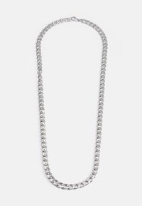 Colar de corrente prata com grandes elos ovais interligados, com um acabamento suave e fecho de clasp.
