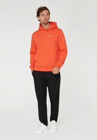 Sail Racing LOGO BOWMAN - Jersey con capucha - orange spring
