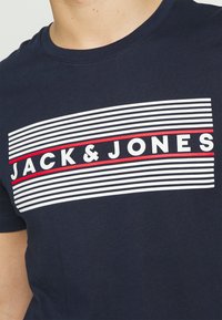 Jack & Jones ECORP LOGO SS O-NECK NOOS - T-shirt básica - navy blazer