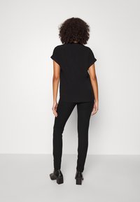 Gap Tall Jeans Skinny Fit - true black v2