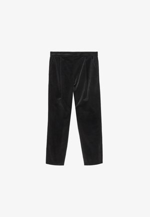 Pantaloni in velluto nero con una vestibilità rilassata, caratterizzati da due pieghe frontali, gambe affusolate e una vita elastica per il massimo comfort.