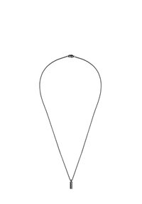 Sort metal halskæde med en tynd kæde og en forlænget cylindrisk vedhæng, der har en glat overflade og minimalistisk design.