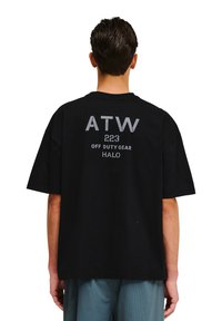 HALO GRAPHIC BOXY - T-shirt med print - black griffin griffin