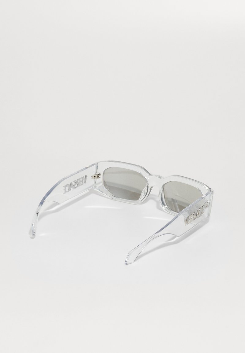 Gli Glasses Trasparenti Sono Di Moda Nel 2025? Interpreta La Tendenza Delle Montatura Trasparenti - Foto 9