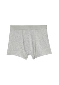 Grå bomullsboxershorts har en mjuk textur, en åtsittande design och ett slätt elastiskt midjeband, utan synliga tryck eller mönster.