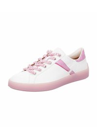 Weiße Sneaker mit rosa Akzenten, strukturiertem Lederobermaterial, gemusterten Schnürsenkeln und einer durchsichtigen rosa Sohle. Verfügt über ein niedriges Profil.