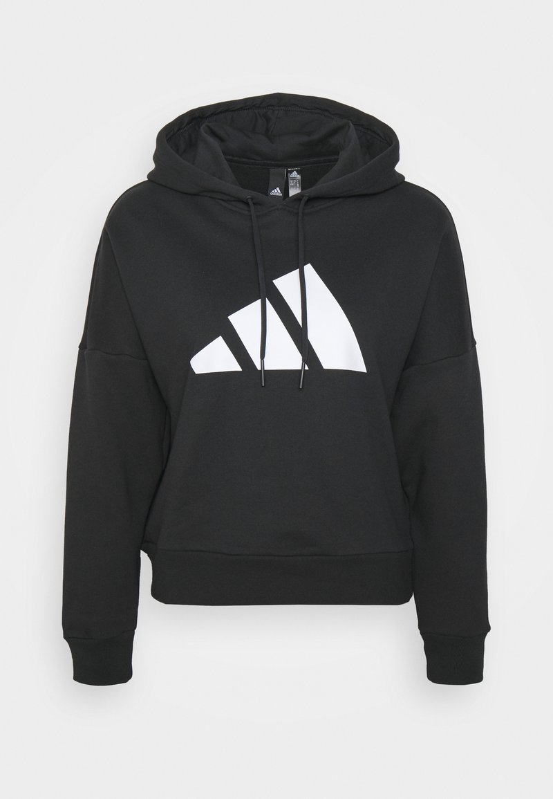 Sweat à capuche court noir avec un logo géométrique blanc sur la poitrine et des cordons ajustables à la capuche.