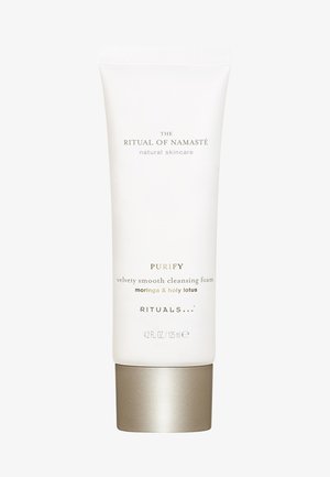 THE RITUAL OF NAMASTE VELVETY SMOOTH CLEANSING FOAM - Cleanser - -