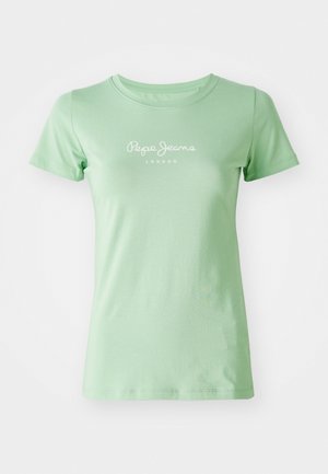 Muntgroene T-shirt met korte mouwen, gemaakt van glad katoen, met een wit logo "Pepe Jeans London" gecentreerd op de voorkant. Eenvoudig ontwerp.