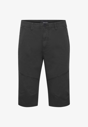 Sorte cargo shorts lavet af letvægtsmateriale, med skrå lommer, forstærkede sømme og lige snit.
