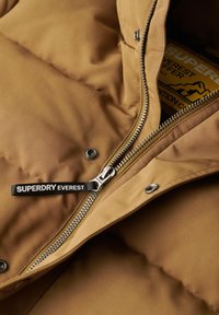 Superdry & Co EVEREST HOODED PUFFER - Winterjas - kangaroo brown