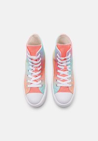 Converse CHUCK TAYLOR ALL STAR MOVE PLATFORM MAJESTIC MERMAIDS - Höga sneakers - lawn flamingo/egret/white