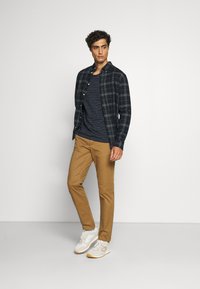 Selected Homme SLHSLIM NOOS - Camisa - dark blue/grey