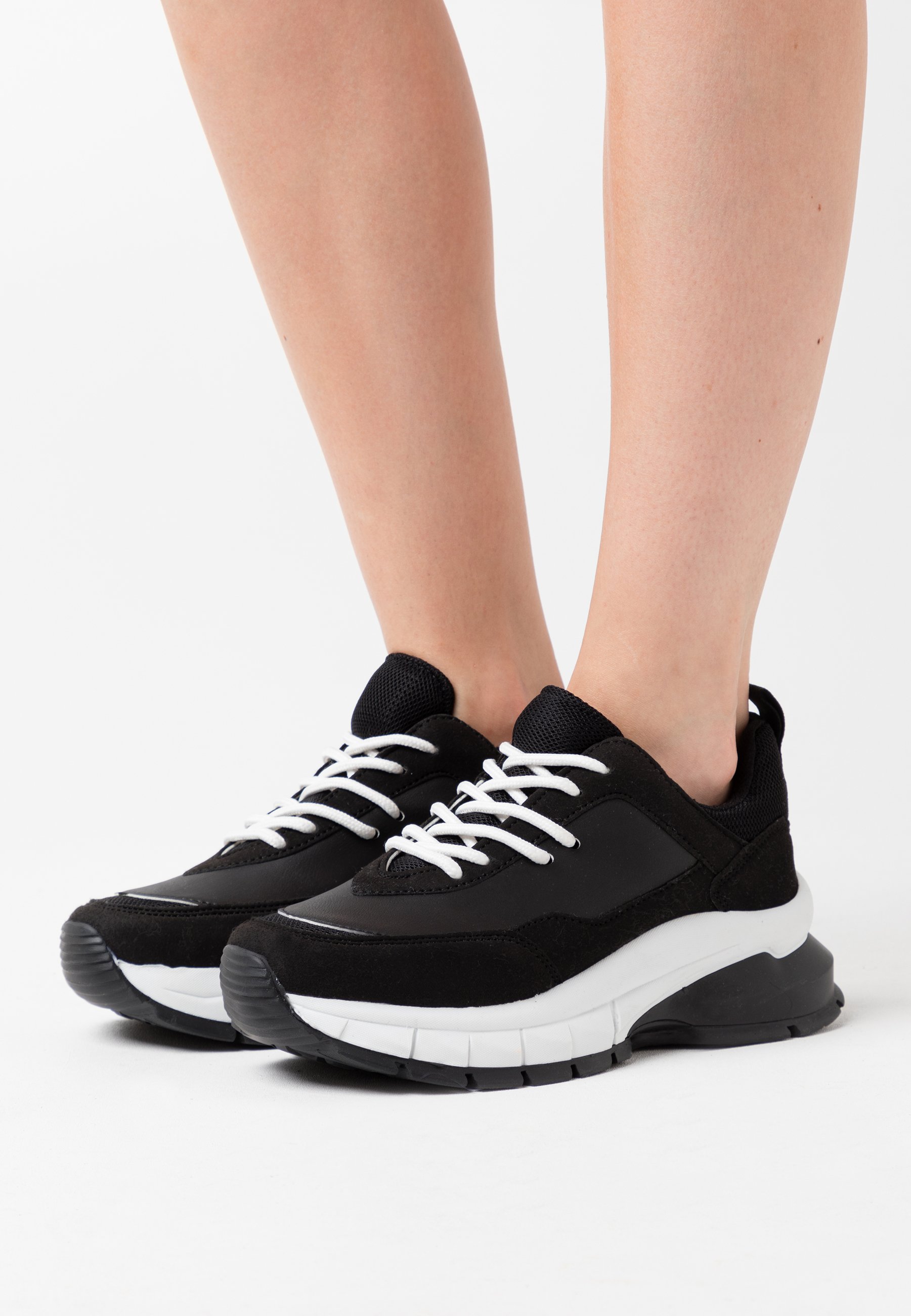Nly by Nelly DIVIDED CONTRAST RUNNER Joggesko white Nly by Nelly DIVIDED CONTRAST RUNNER Joggesko white