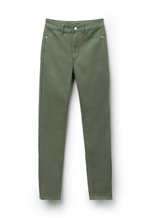 Olivově zelené slim kalhoty vyrobené z bavlněné směsi. Mají poutka na opasek, přední kapsy a zapínání na knoflík. Hladká textura s matným povrchem.