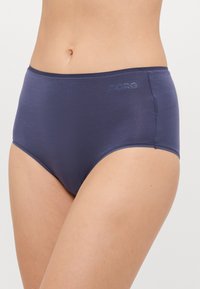 Hoge taille marineblauwe onderbroek gemaakt van gladde stof met een subtiel logo. Beschikt over een zachte tailleband en een naadloos ontwerp voor comfort.