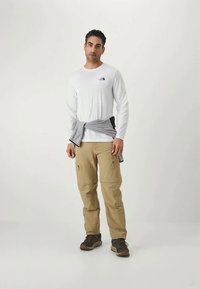 The North Face M L/S SIMPLE DOME TEE - Langarmshirt - white