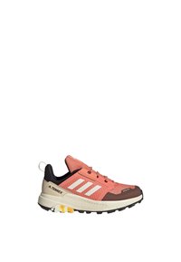 adidas Terrex TERREX TRAILMAKER RAIN.RDY HIKING - Zapatillas de senderismo - white coral gold coloured