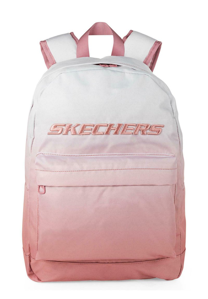 Mochila de tela con degradado en rosa y blanco, con correas ajustables, bolsillo frontal con cremallera y logotipo "SKECHERS" en lettering en relieve.