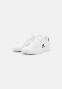 basket la petite robe noire le coq sportif