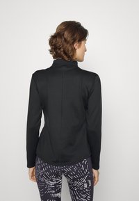 Nike Performance ONE HALF ZIP - Ilgarankovis viršutinės dalies drabužis - black/white