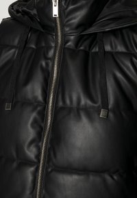 ONLY ONLLYDIA FAUX LEATHER WAISTCOAT - Veste sans manches - black
