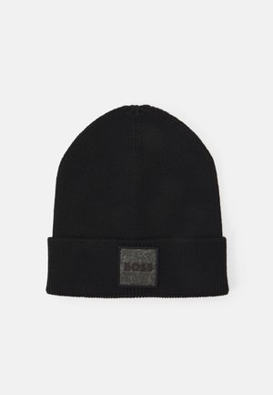 Boss fox beanie Clearance