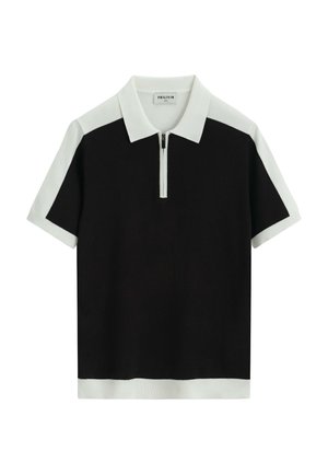 Polo noir à manches courtes avec col blanc, bords des manches et ourlet inférieur blancs, fermeture éclair à l'avant.