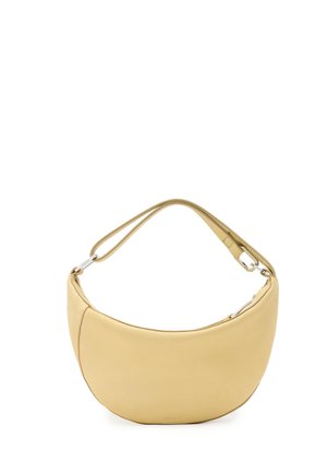 Miękka beżowa, półksiężycowata skórzana torba na ramię z regulowanym paskiem i suwakiem z srebrnym okuciem.