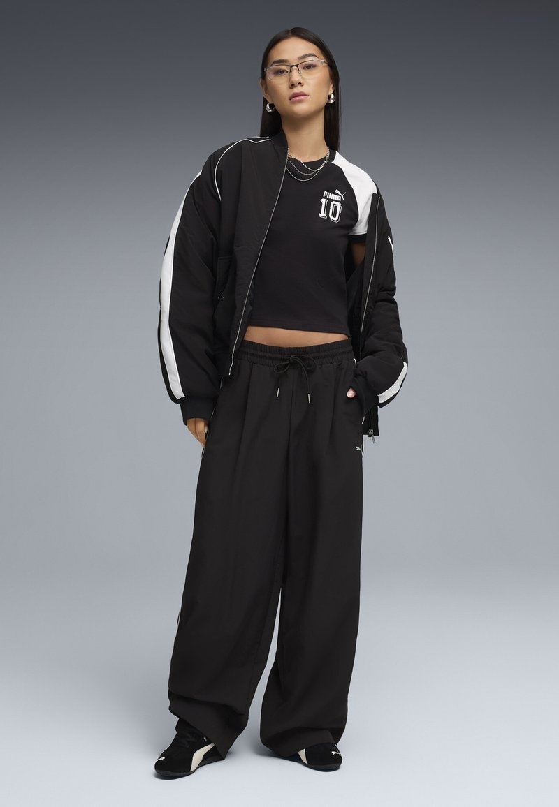 FUTURE.PUMA.ARCHIVE SLIM RINGER-T-SHIRT - Triko s potiskem - black