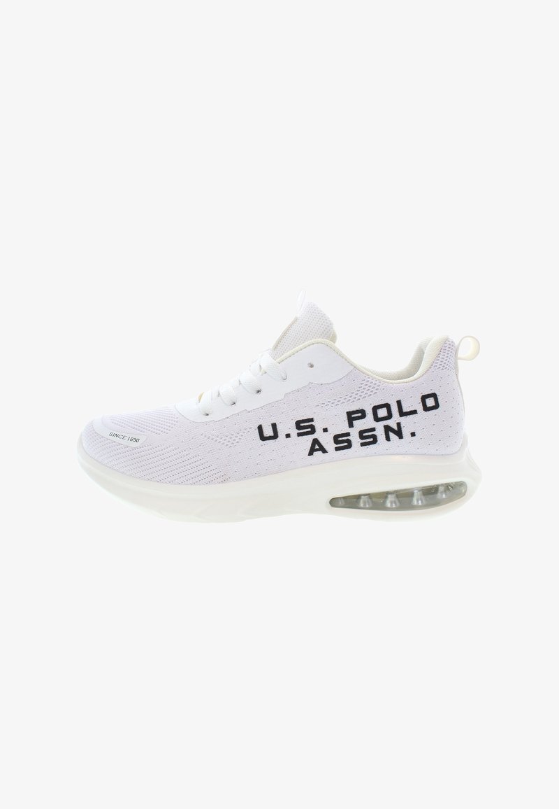 Sneaker sportivo bianco con tomaia in mesh traspirante, suola spessa e ammortizzazione ad aria visibile. Presenta "U.S. POLO ASSN." in lettere nere.