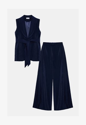 Touché Privé SET - Vest - Blue