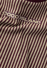 Name it REGULAR FIT czerwony