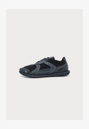 Emporio Armani, Sneakers low - total eclipse