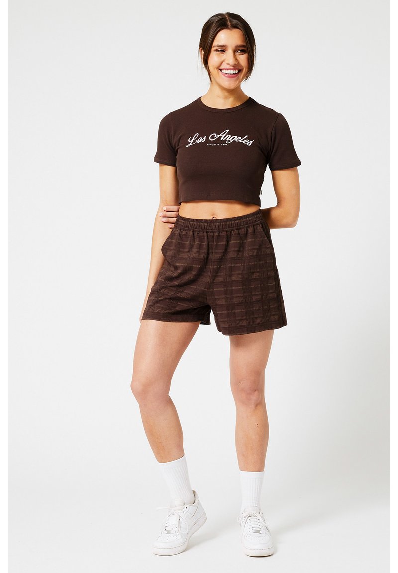 Damen Kleider | America Today NINA Shorts dark brown/dunkelbraun - UM32972 Damen Kleider | America Today NINA Shorts dark brown/dunkelbraun - UM32972