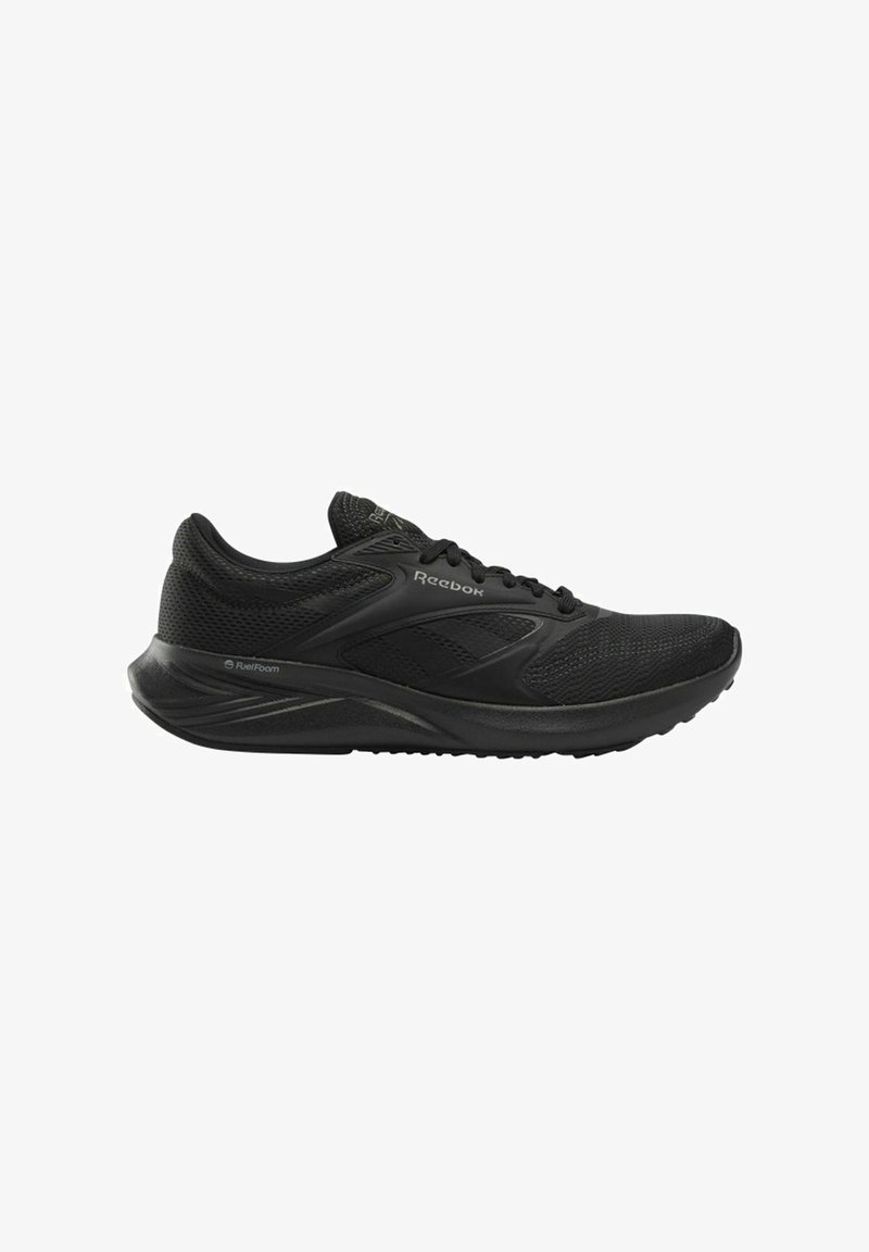 Chaussure de sport noire fabriquée en mesh respirant et en matériaux synthétiques. Elle comporte une semelle rembourrée et des accents texturés pour une meilleure adhérence.