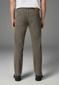 Next VINTAGE - REGULAR FIT - Straight leg jeans - dark khaki