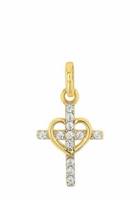 Ciondolo a croce in tono oro con una forma a cuore al centro, decorato con pietre chiare su entrambe le braccia e sul cuore, caratterizzato da un semplice anello per il fissaggio.
