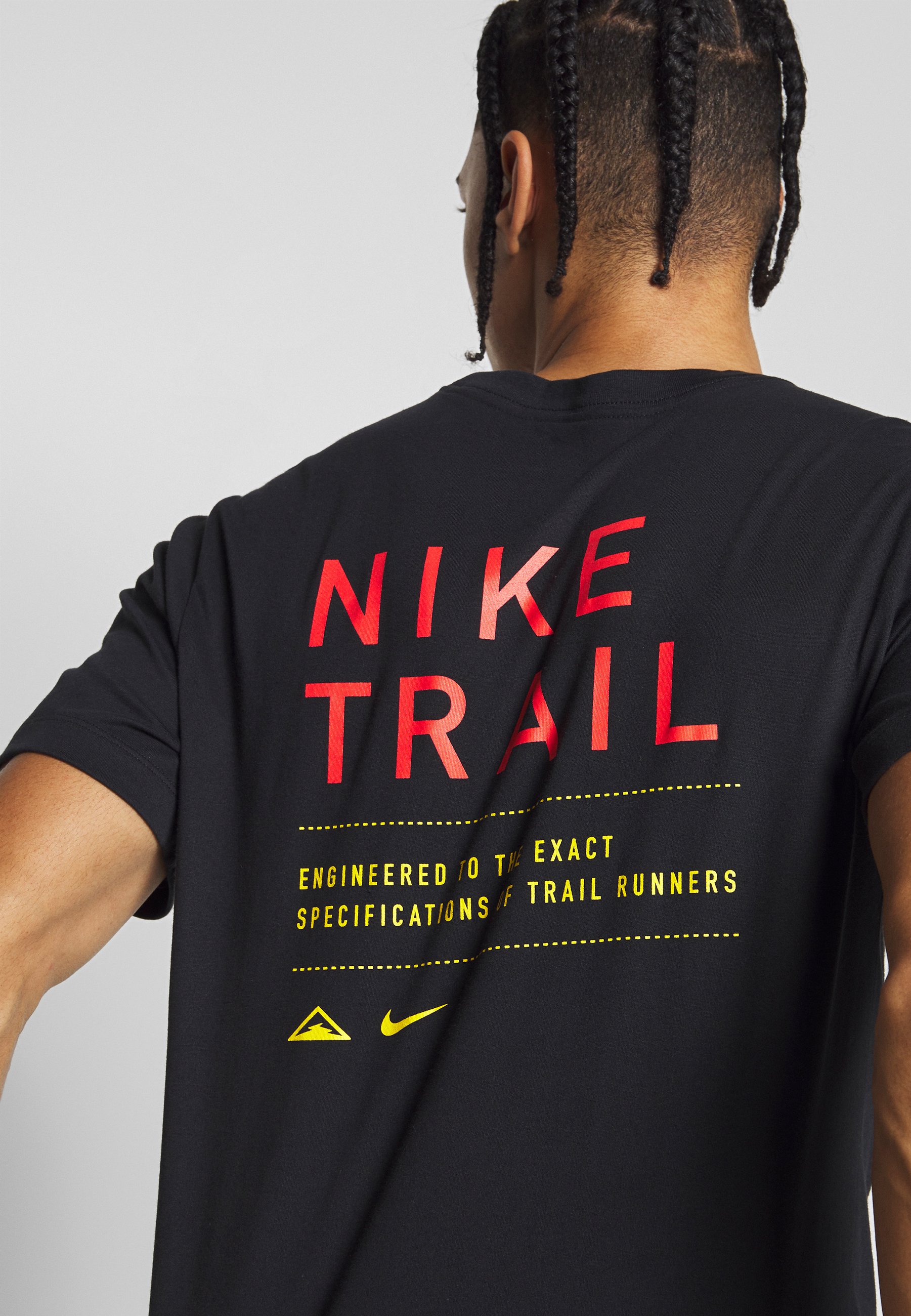 Nike Performance DRY TEE TRAIL - Camiseta estampada - black/negro -  Zalando.es