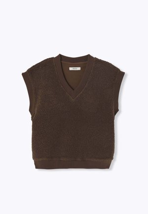 Top sans manches marron avec décolleté en V, en matière polaire texturée, et bord côtes le long de l'encolure et de l'ourlet, créant un look superposé.