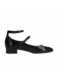 Zwarte patenten leren schoenen met een lage blokhak, voorzien van een enkelbandje en een afgeronde neus. Glad textuur met een glanzende afwerking.