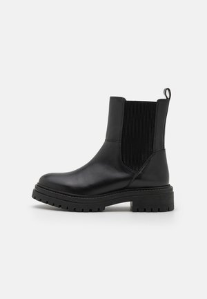 IRIDEA - Stivaletti con plateau - black