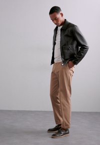 Paul Smith MENS SHOE MONTALCINI - Jalga libistatavad jalanõud - dark brown