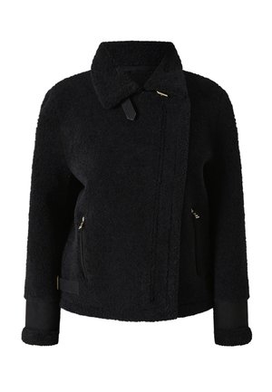 Schwarze Fleecejacke mit hohem Kragen, strukturiertem Außenmaterial, seitlichen Reißverschlusstaschen und Lederakzenten an den Ärmeln sowie den Taschenreißverschlüssen.