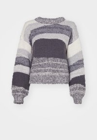 Maglione lavorato a maglia con strisce orizzontali nelle tonalità di grigio, bianco e grigio scuro; design corto con scollatura rotonda e polsini a coste.